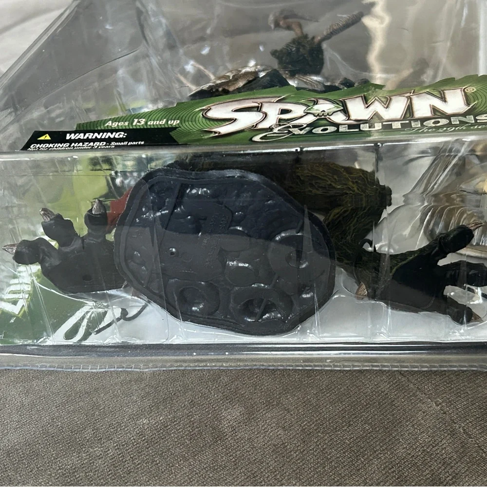 Spawn Evolutions Thamuz Collectible Action Figure - Green